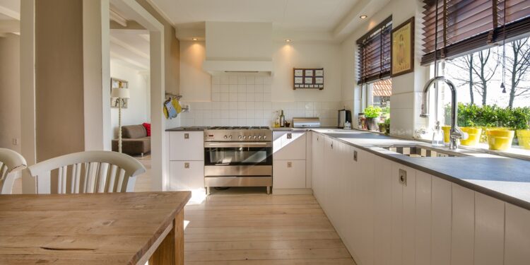 The-Best-Kitchen-Design-for-Small-Spaces-the-household-daily